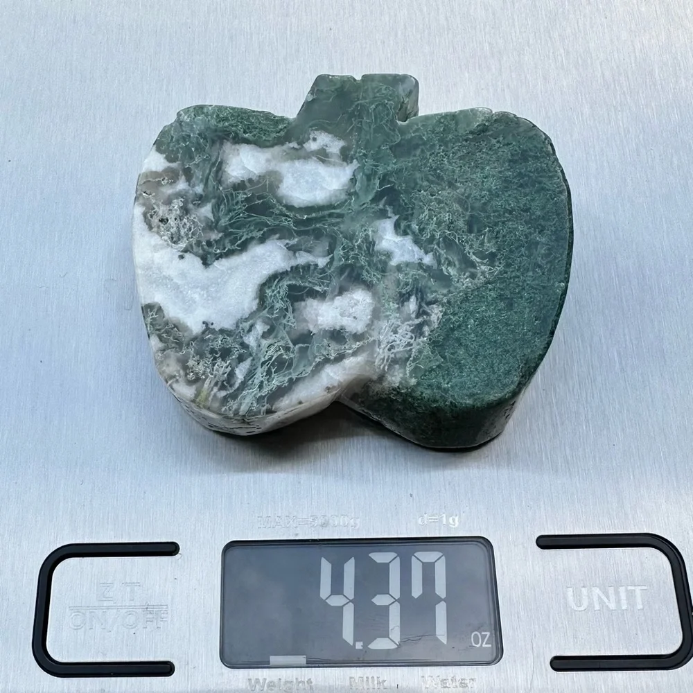 Green Moss Agate Natural Crystal Apple Carving - Picture 4 of 4